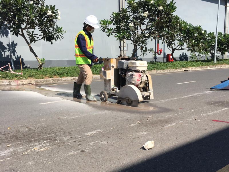 Cắt bê tông chuyên nghiệp Cắt bê tông chuyên nghiệp