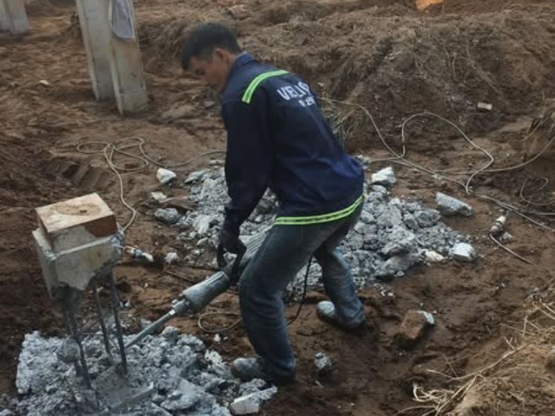 Đục bê tông chuyên nghiệp Đục bê tông chuyên nghiệp
